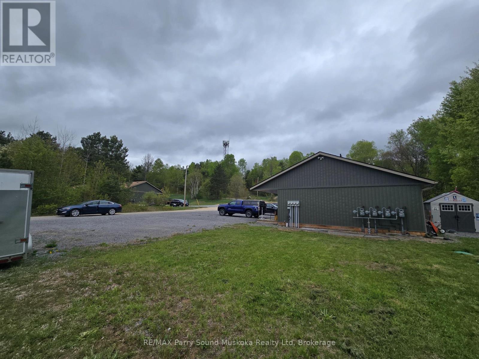 18 Roselawn Boulevard, South River, Ontario  P0A 1M0 - Photo 9 - X12198359