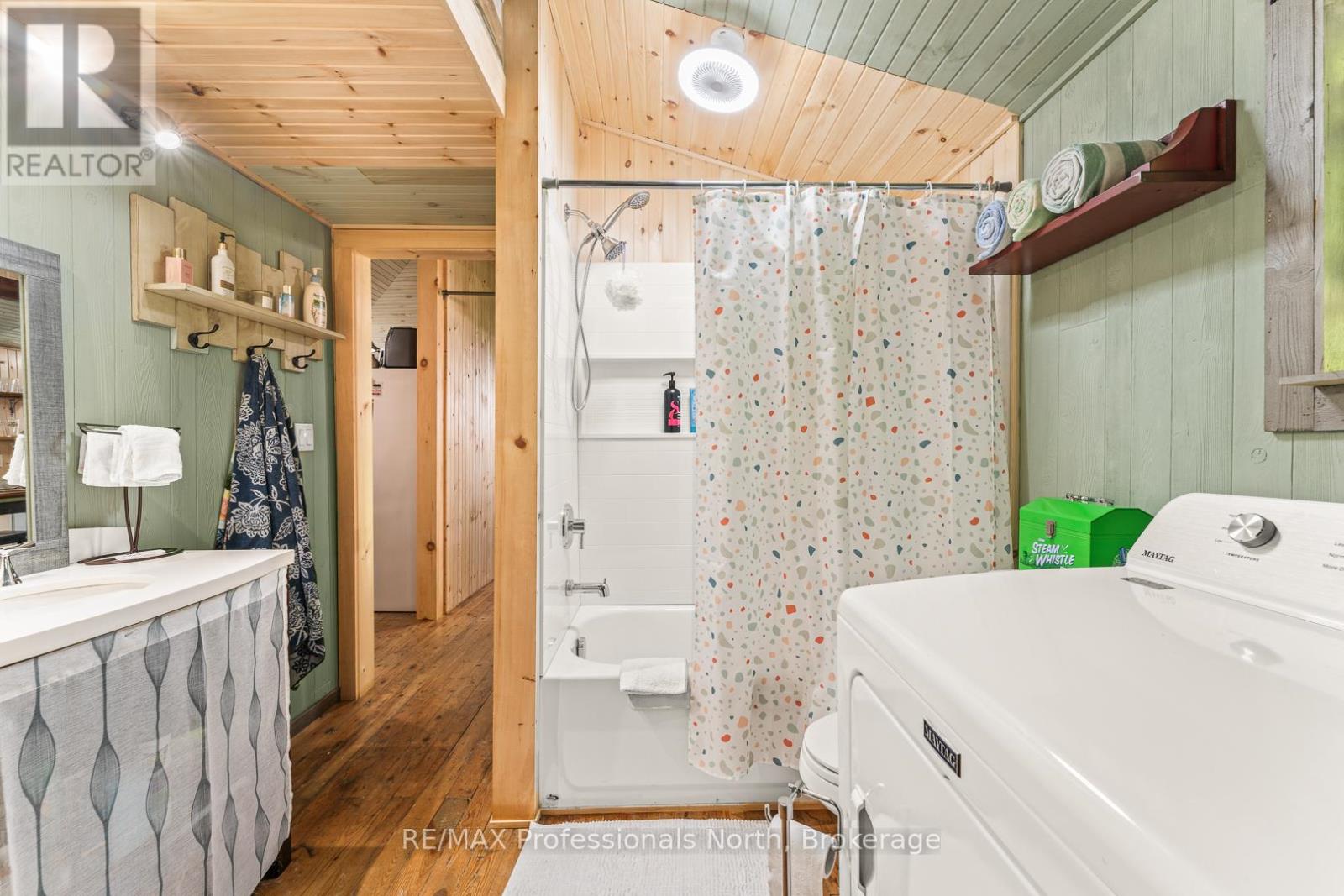 1053 Cutler Road, Muskoka Lakes, Ontario  P0B 1M0 - Photo 17 - X12198439