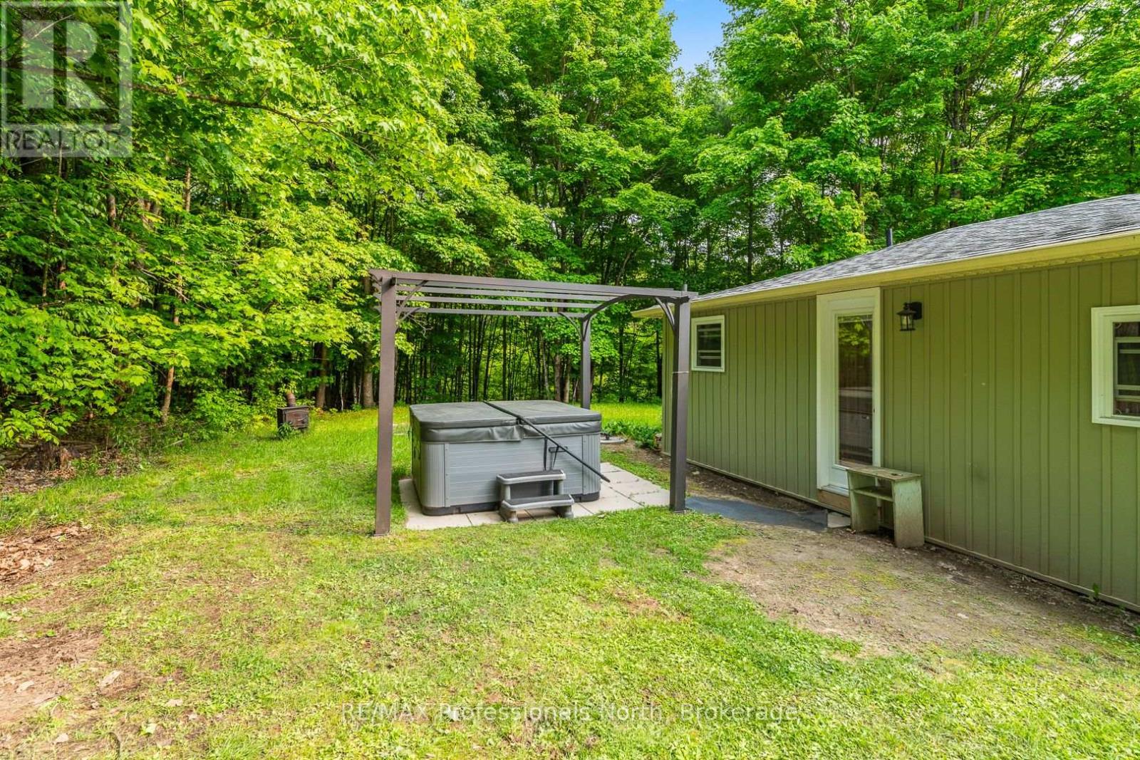 1053 Cutler Road, Muskoka Lakes, Ontario  P0B 1M0 - Photo 19 - X12198439