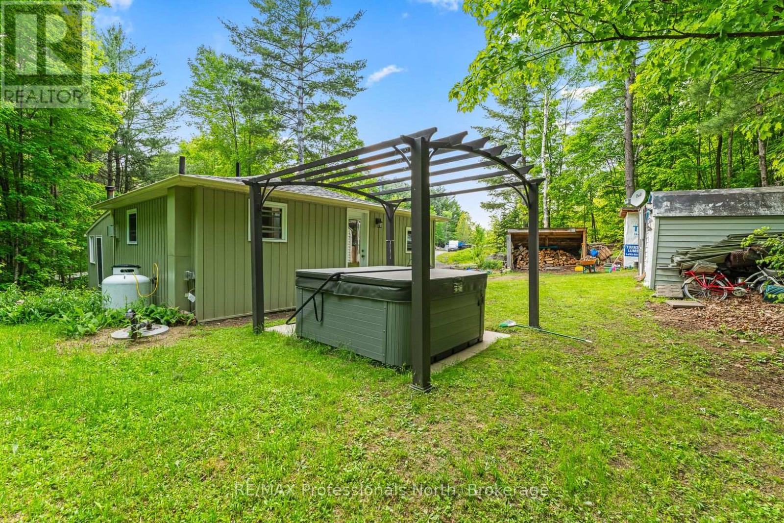 1053 Cutler Road, Muskoka Lakes, Ontario  P0B 1M0 - Photo 20 - X12198439