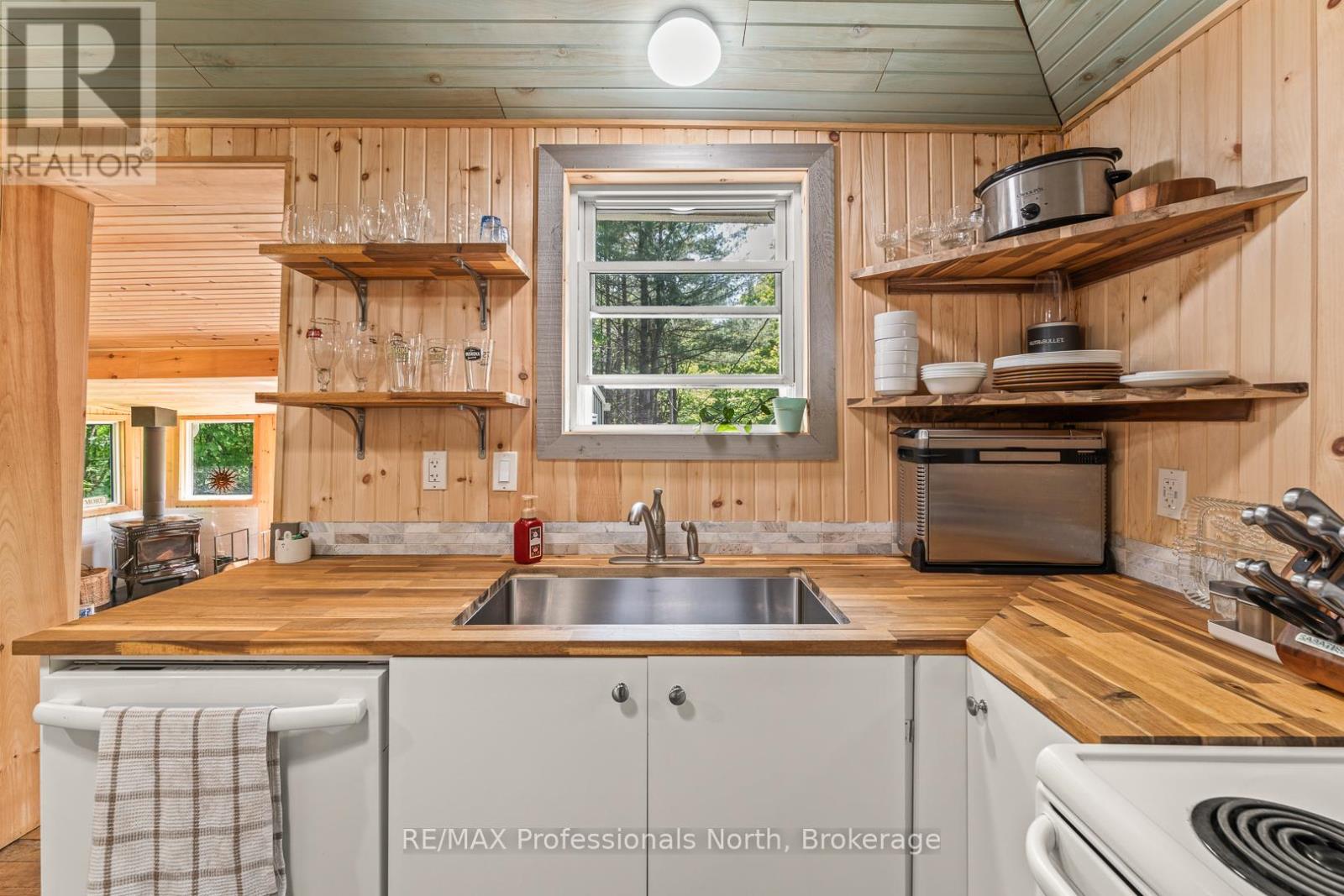 1053 Cutler Road, Muskoka Lakes, Ontario  P0B 1M0 - Photo 9 - X12198439