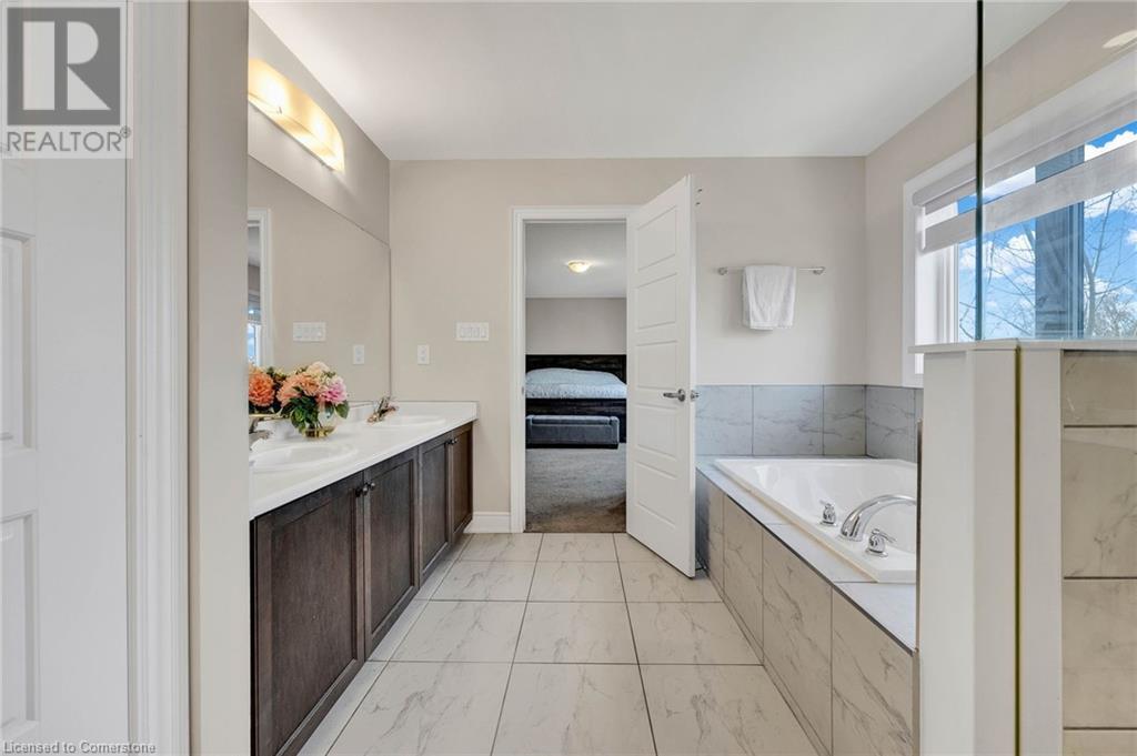 210 Dolman Street, Breslau, Ontario  N0B 1M0 - Photo 14 - 40736121