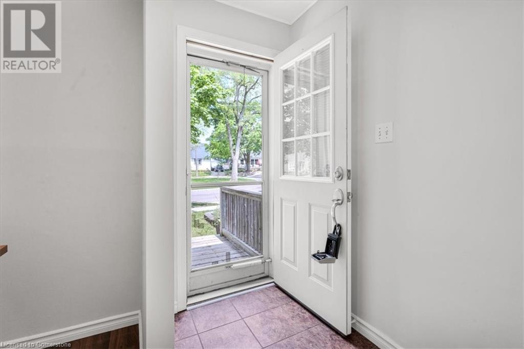 39 Brant Crescent, Kitchener, Ontario  N2M 4A2 - Photo 6 - 40734591