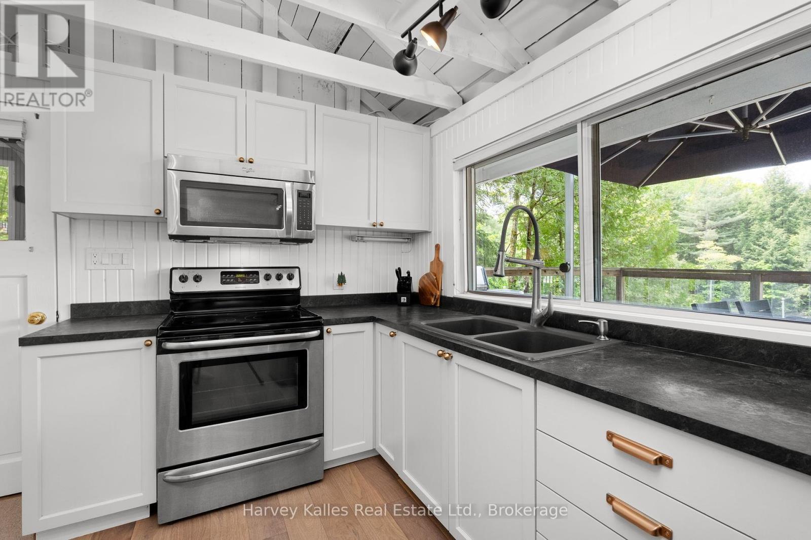 3 - 1062 Pennwood Road, Muskoka Lakes, Ontario  P0B 1J0 - Photo 6 - X12198499
