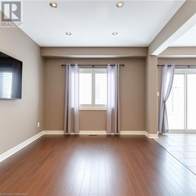 Upper-313 Featherstone Crescent, Kitchener, Ontario  N2R 1Z4 - Photo 5 - 40735668