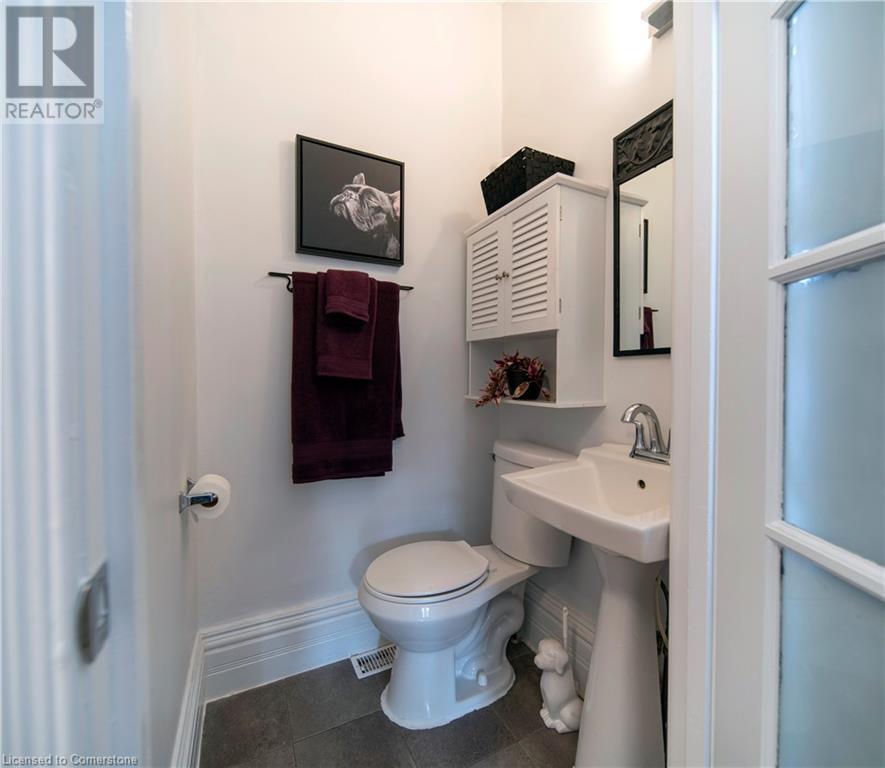 12 Pearl Street, Brantford, Ontario  N3T 3N4 - Photo 10 - 40735605