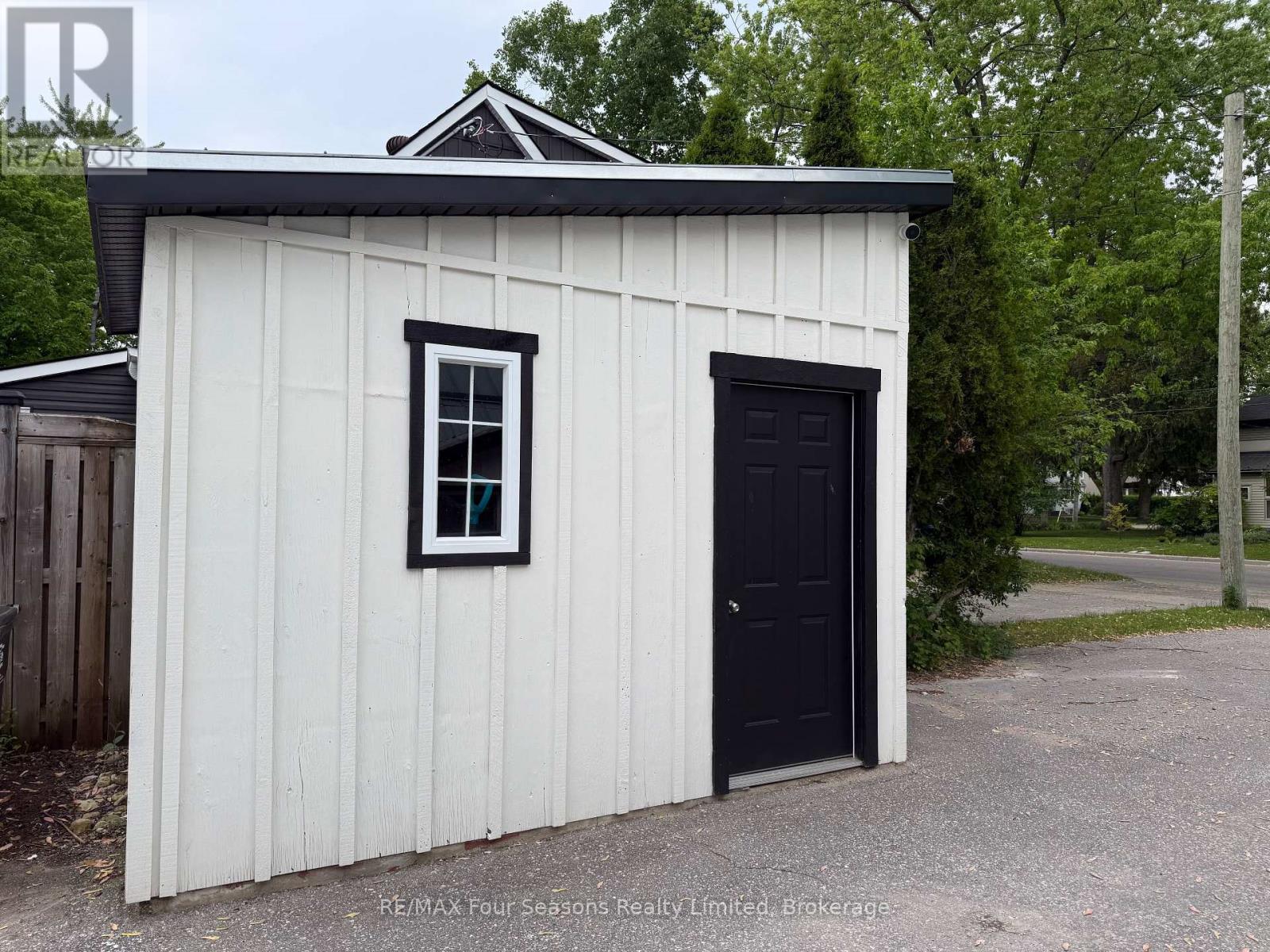 1 - 223 Sixth Street, Collingwood, Ontario  L9Y 1Z2 - Photo 4 - S12199025