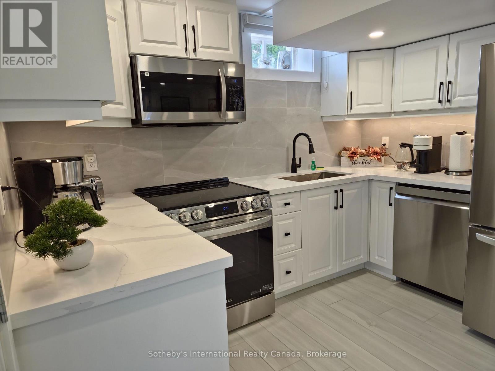 22 Prada Court, Brampton, Ontario  L6P 2K1 - Photo 15 - W12199203