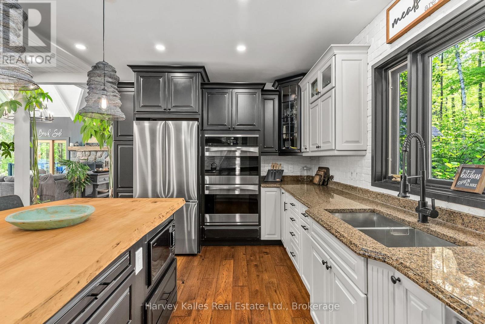 56 Deerview Trail, Huntsville, Ontario  P1H 2J2 - Photo 16 - X12199188