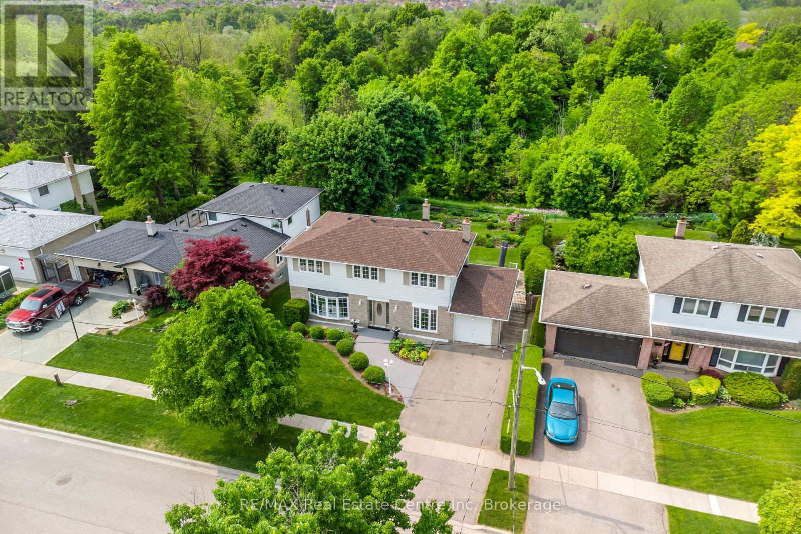 29 STOCKMAN CRESCENT, Halton Hills, Ontario