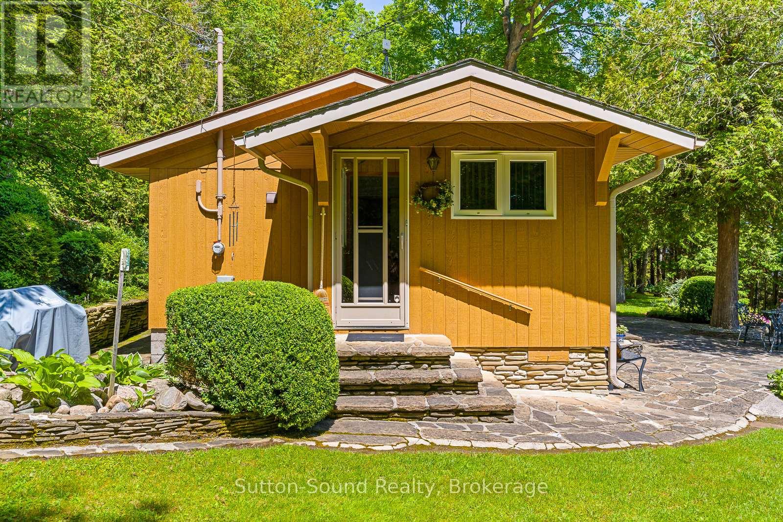 504815 Grey Road 1 Road, Georgian Bluffs, Ontario  N0H 1S0 - Photo 4 - X12199538