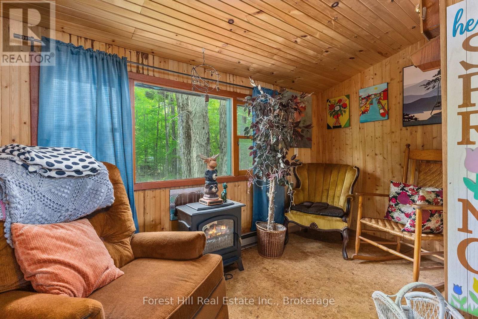 1067 West Black Lake Road, Muskoka Lakes, Ontario  P0C 1M0 - Photo 11 - X12199734