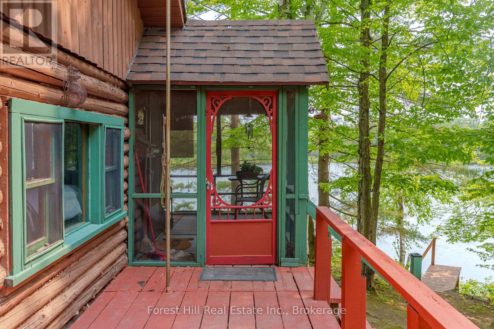 1067 West Black Lake Road, Muskoka Lakes, Ontario  P0C 1M0 - Photo 5 - X12199734