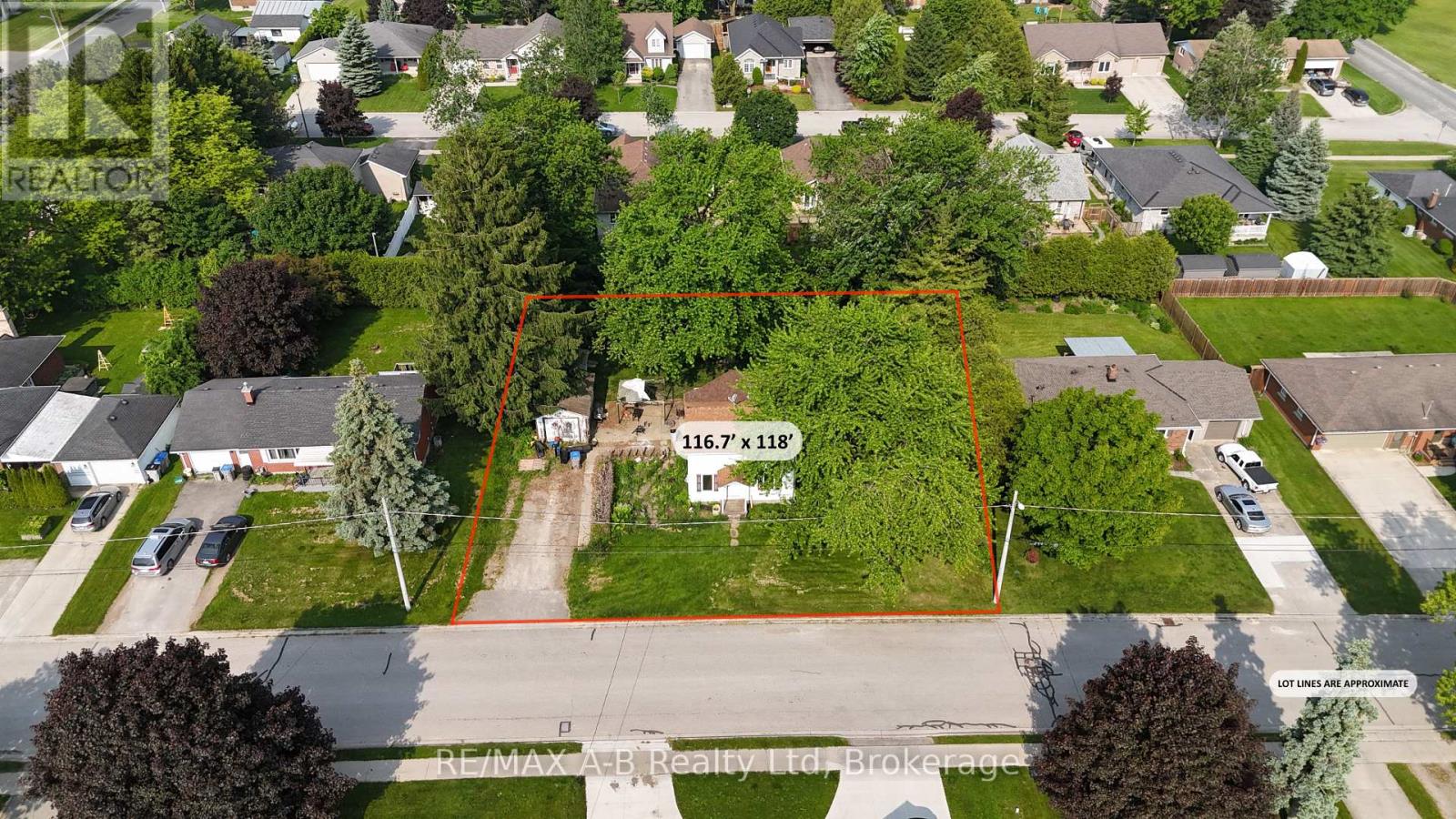 86 Salina Street N, St. Marys, Ontario  N4X 1C8 - Photo 1 - X12199738
