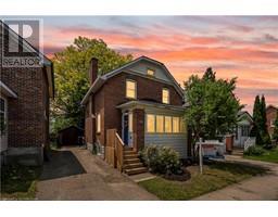 35 MOORE Avenue N, Waterloo, Ontario