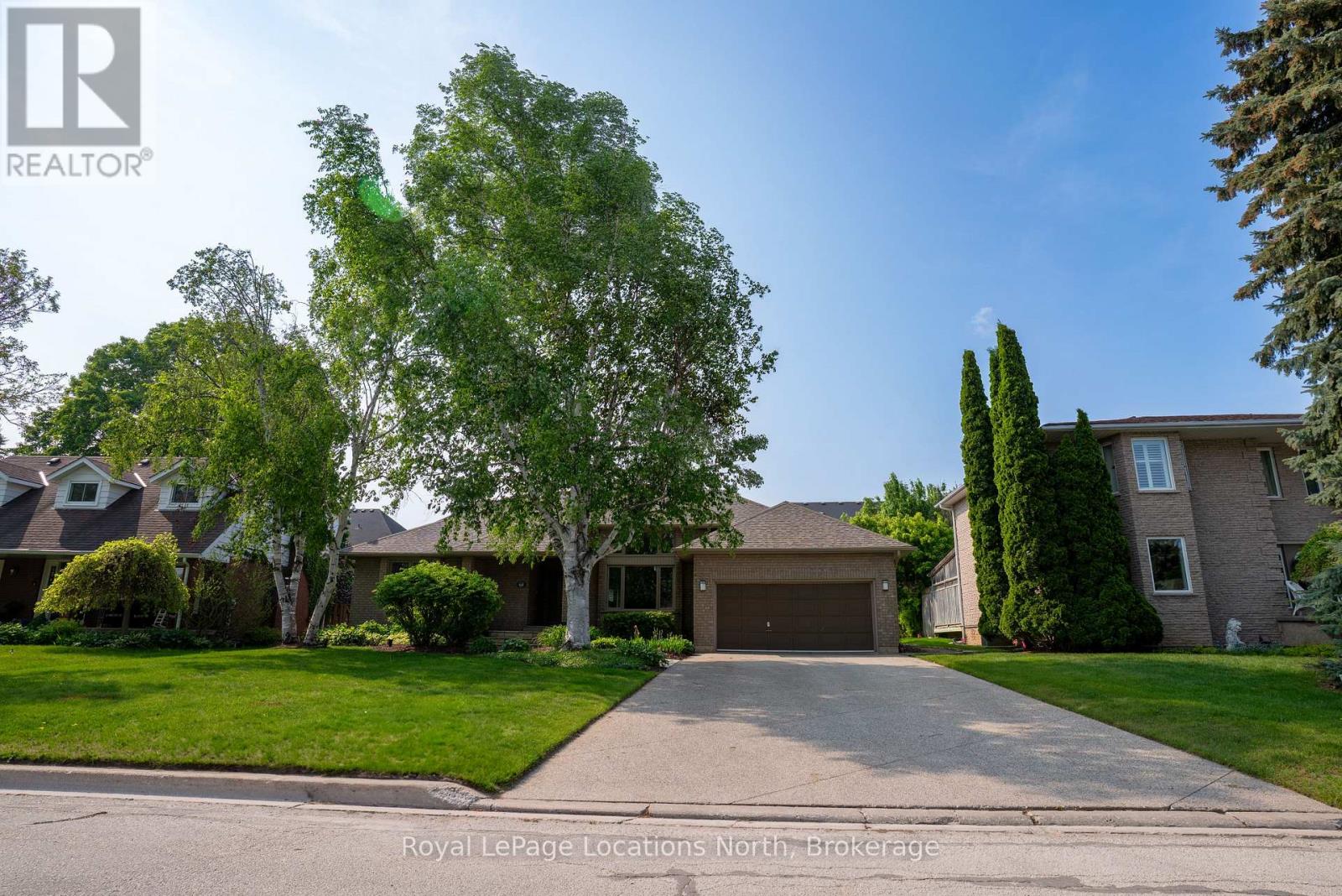 60 LOCKHART ROAD, Collingwood, Ontario