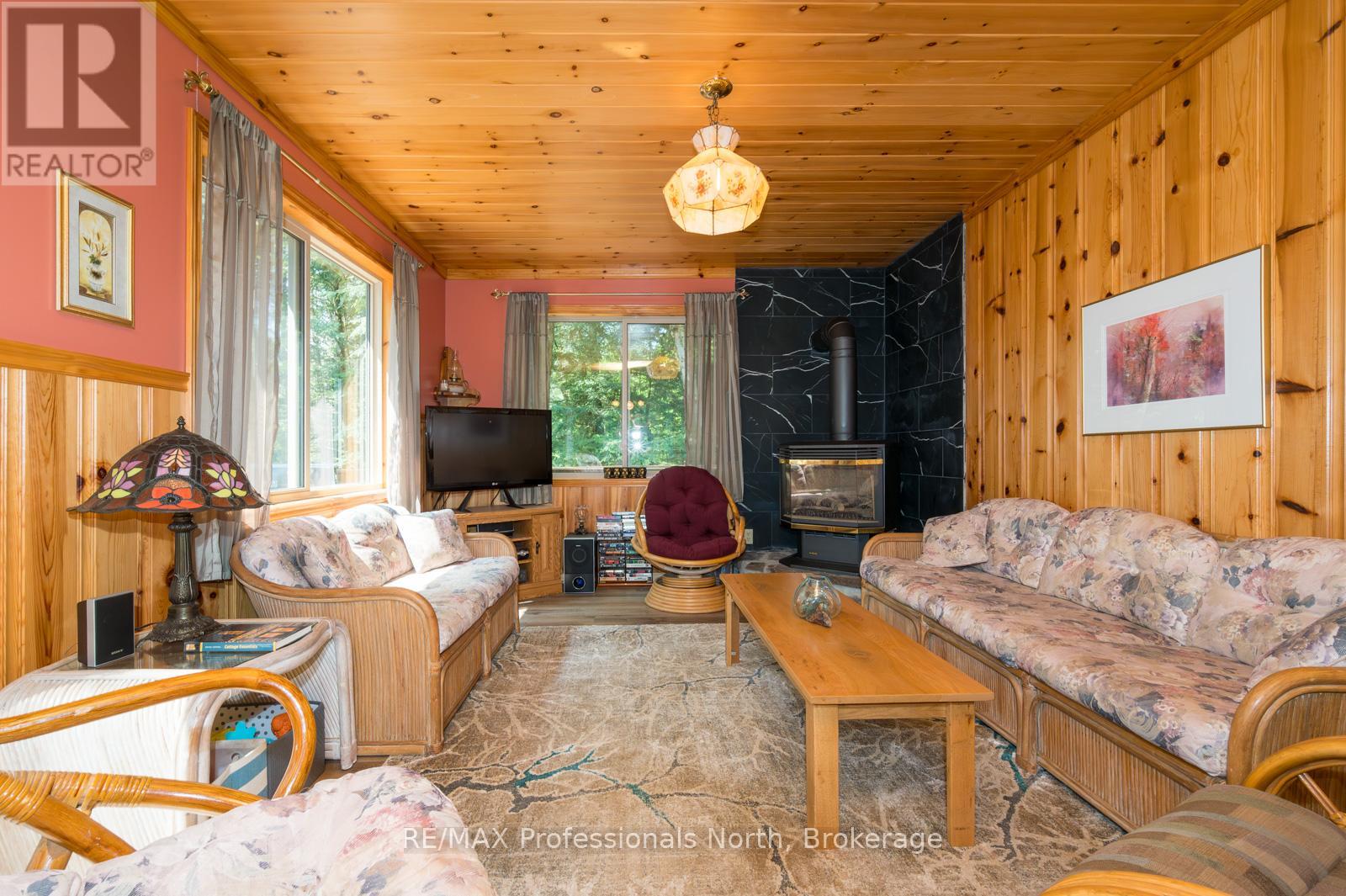 255 Cedar Lane, Kearney, Ontario  P0A 1M0 - Photo 4 - X12201030