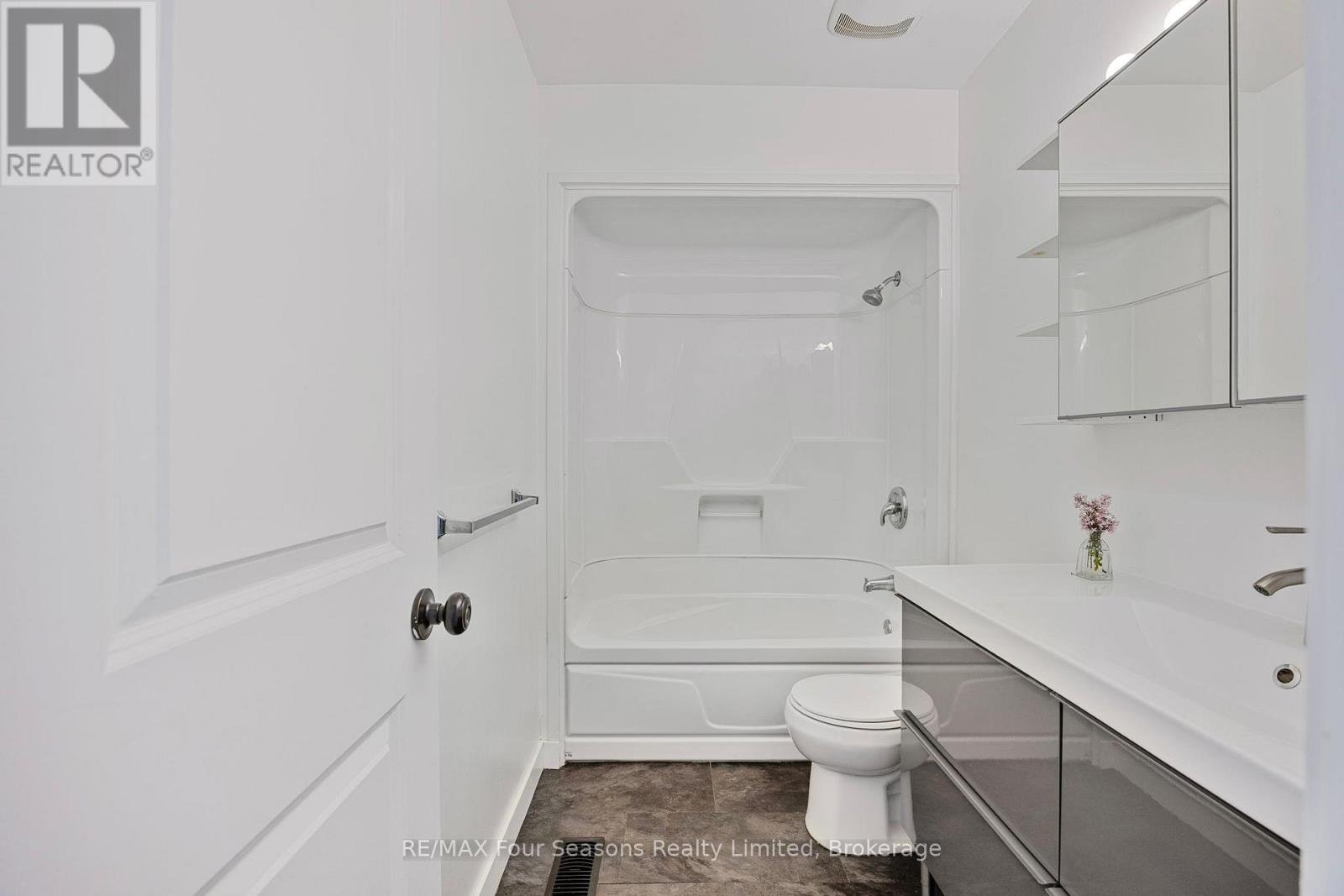 68 Courtice Crescent, Collingwood, Ontario  L9Y 4G1 - Photo 15 - S12201517