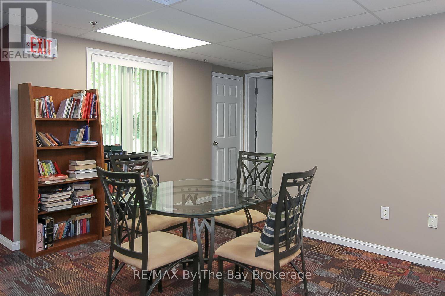 211 - 16 Westbury Road, Wasaga Beach, Ontario  L9Z 0B8 - Photo 34 - S12201538