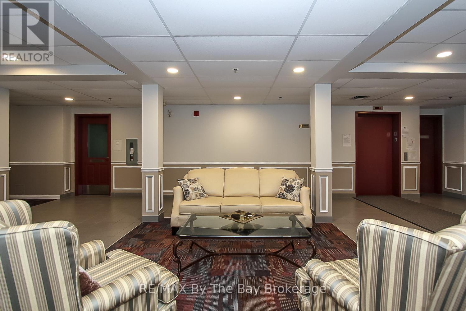 211 - 16 Westbury Road, Wasaga Beach, Ontario  L9Z 0B8 - Photo 35 - S12201538
