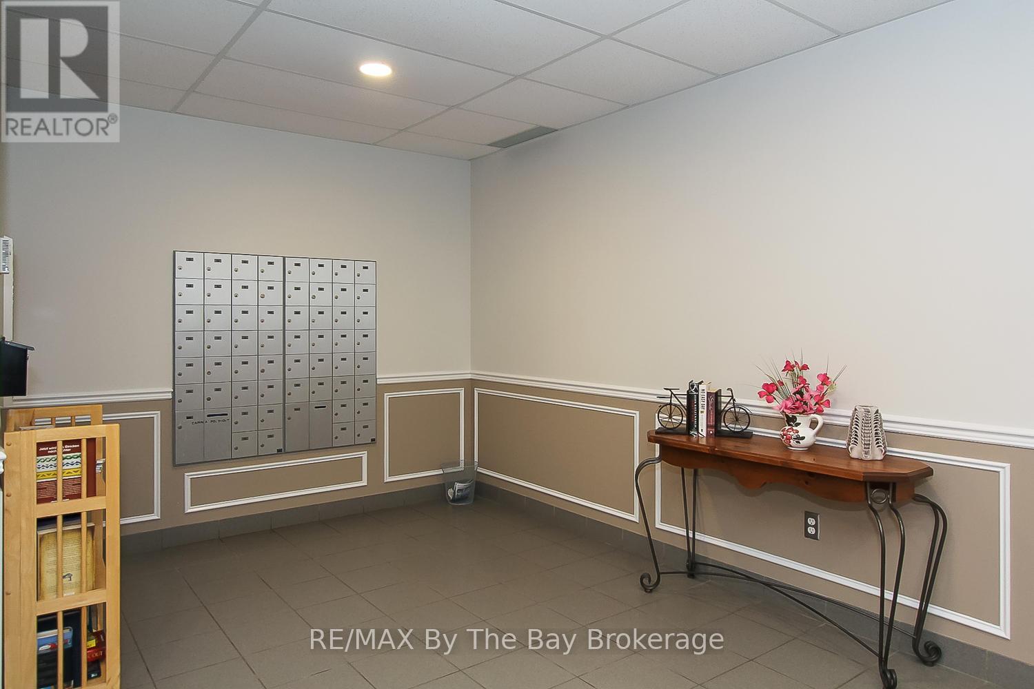 211 - 16 Westbury Road, Wasaga Beach, Ontario  L9Z 0B8 - Photo 38 - S12201538