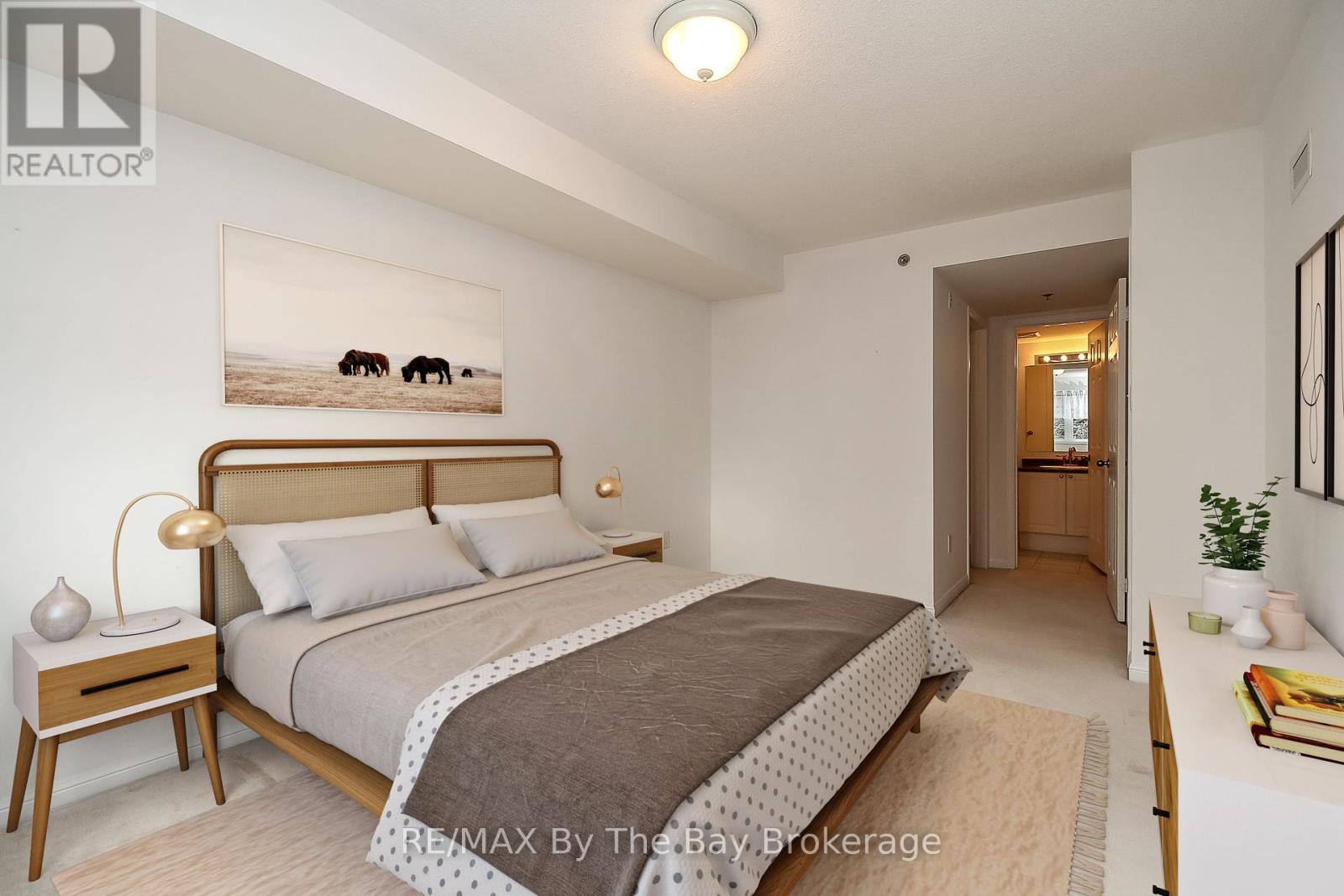 211 - 16 Westbury Road, Wasaga Beach, Ontario  L9Z 0B8 - Photo 7 - S12201538