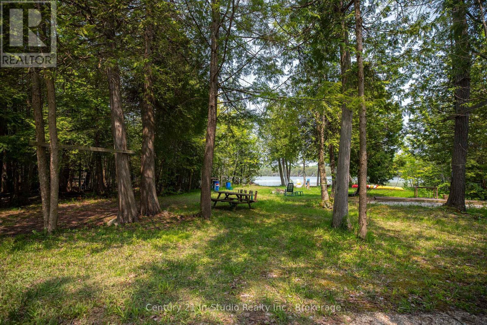 442811 Sideroad 12 Wgr Road, West Grey, Ontario  N0G 1R0 - Photo 4 - X12201615