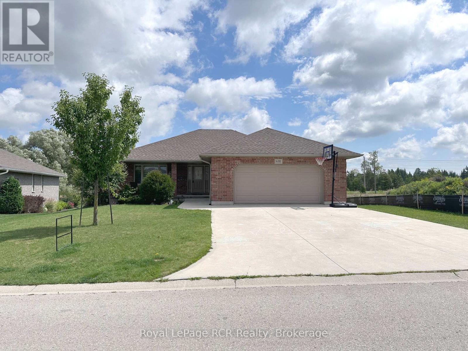 681 23RD AVENUE, Hanover, Ontario