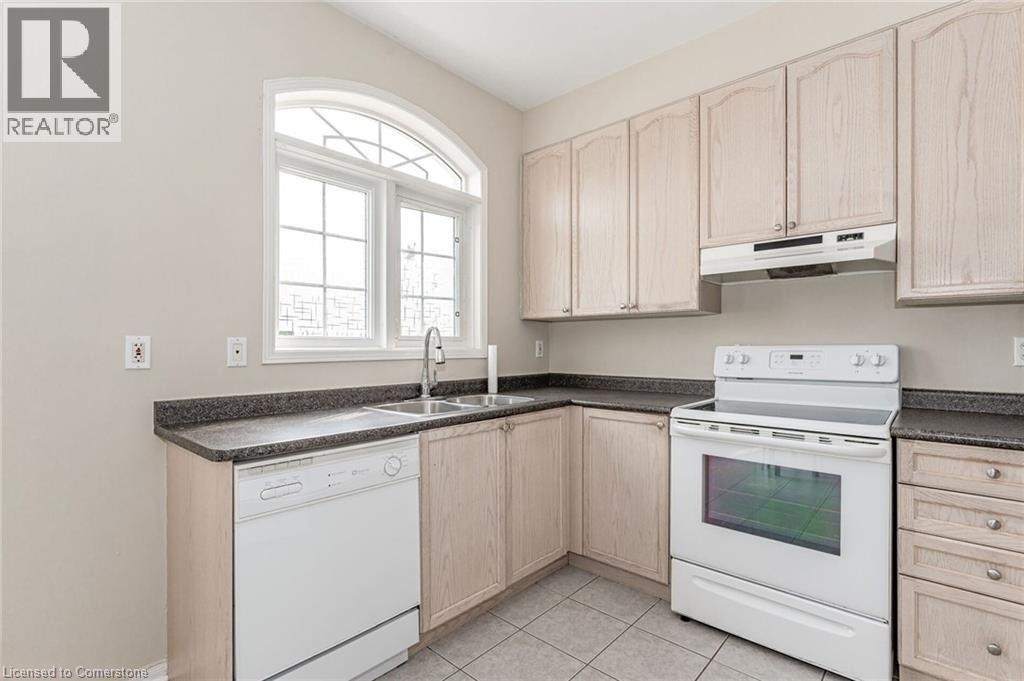 2367 Sutton Drive, Burlington, Ontario  L7L 6Y6 - Photo 14 - 40737123