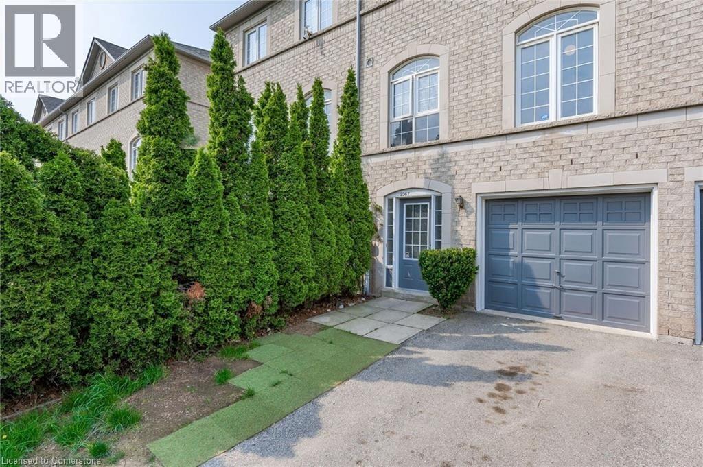 2367 Sutton Drive, Burlington, Ontario  L7L 6Y6 - Photo 2 - 40737123