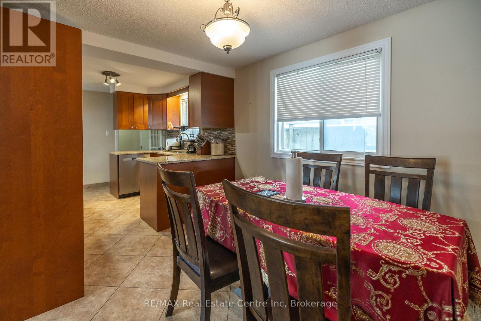 461 Strasburg Road, Kitchener, Ontario  N2E 1P1 - Photo 10 - X12202135
