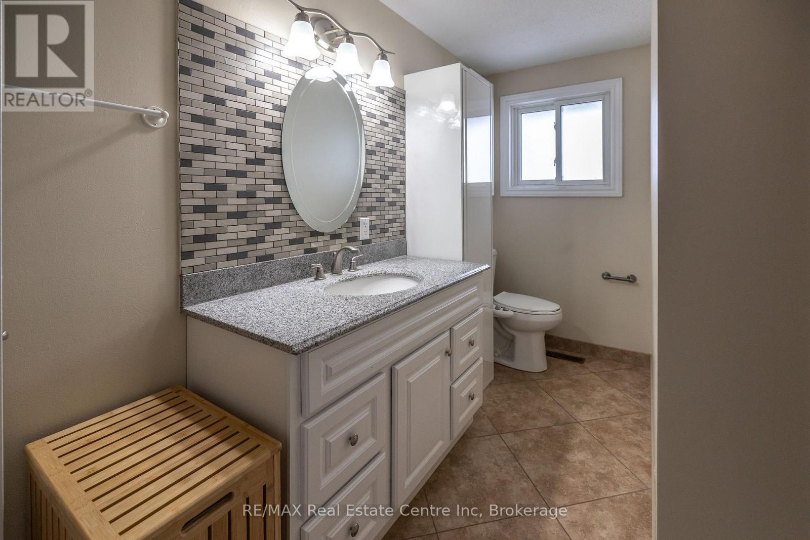 461 Strasburg Road, Kitchener, Ontario  N2E 1P1 - Photo 17 - X12202135