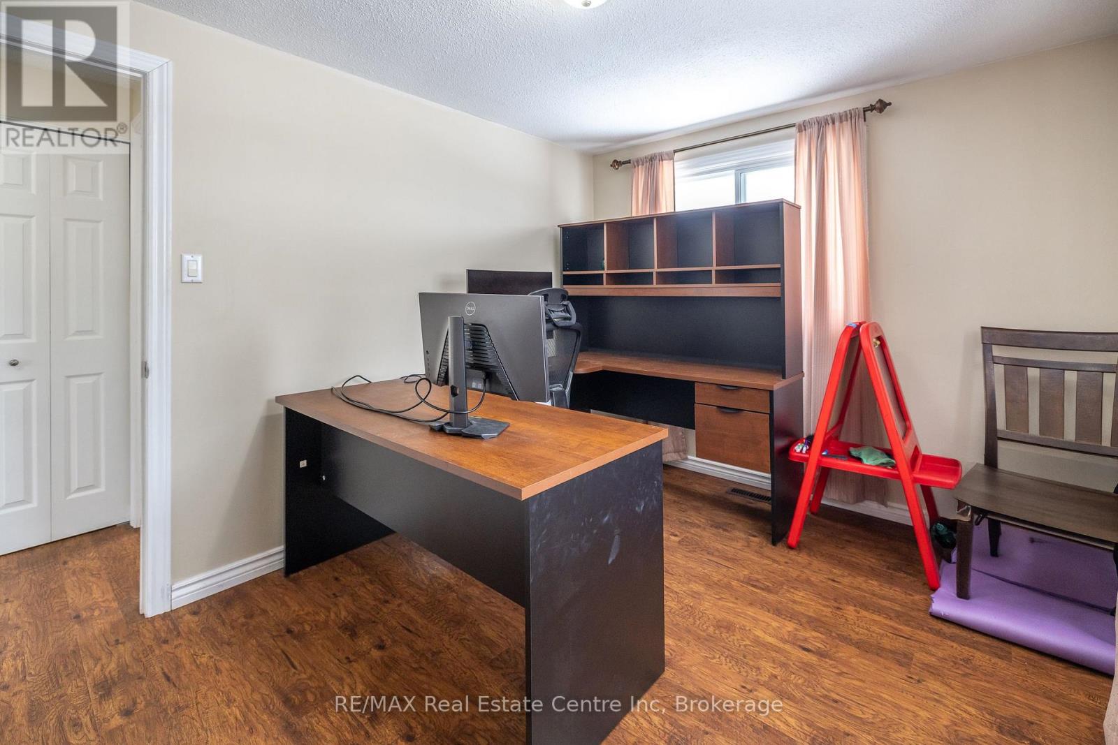461 Strasburg Road, Kitchener, Ontario  N2E 1P1 - Photo 22 - X12202135