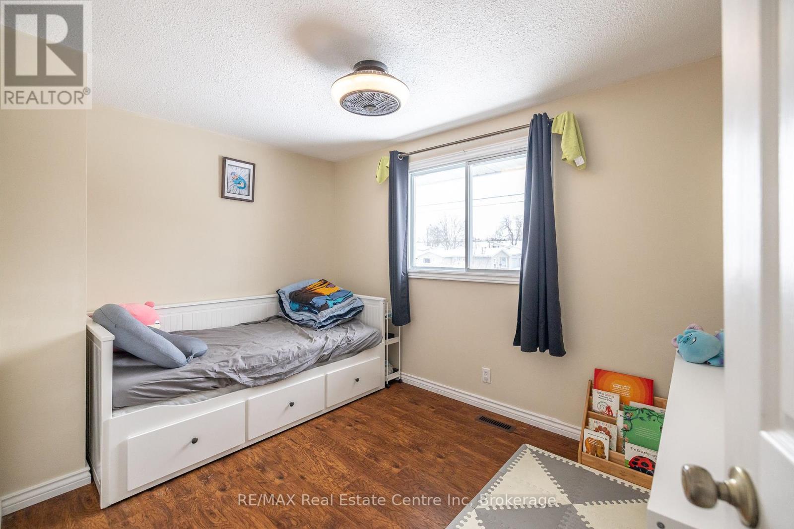 461 Strasburg Road, Kitchener, Ontario  N2E 1P1 - Photo 24 - X12202135