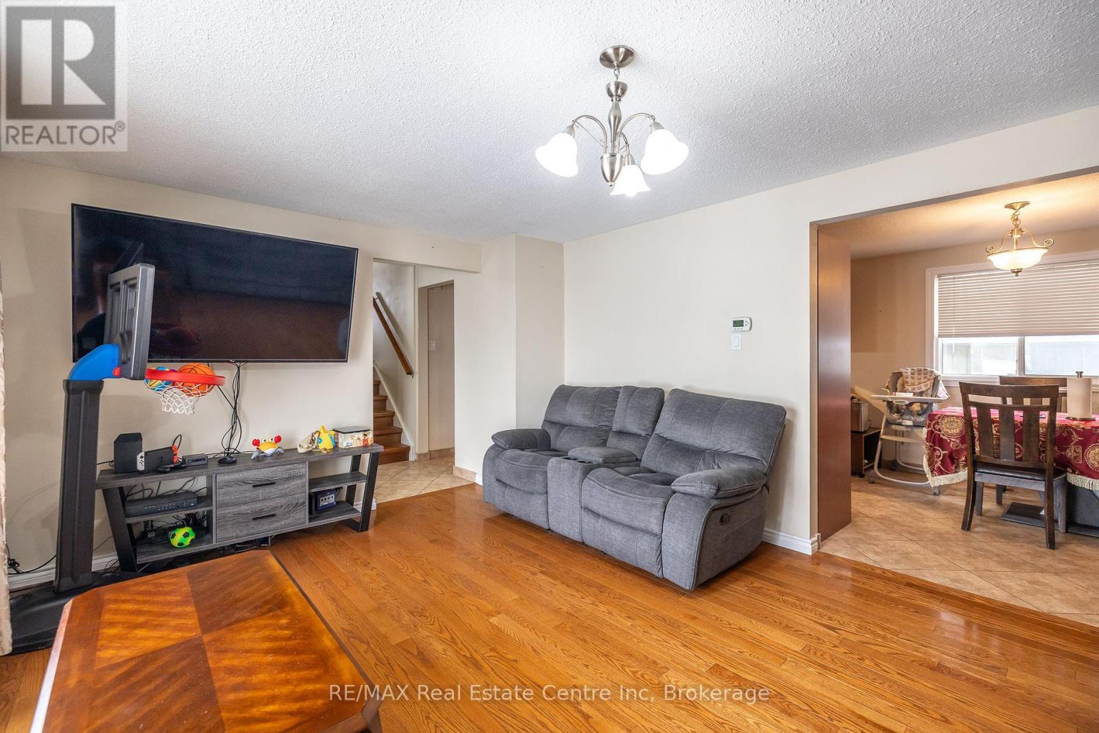 461 Strasburg Road, Kitchener, Ontario  N2E 1P1 - Photo 8 - X12202135