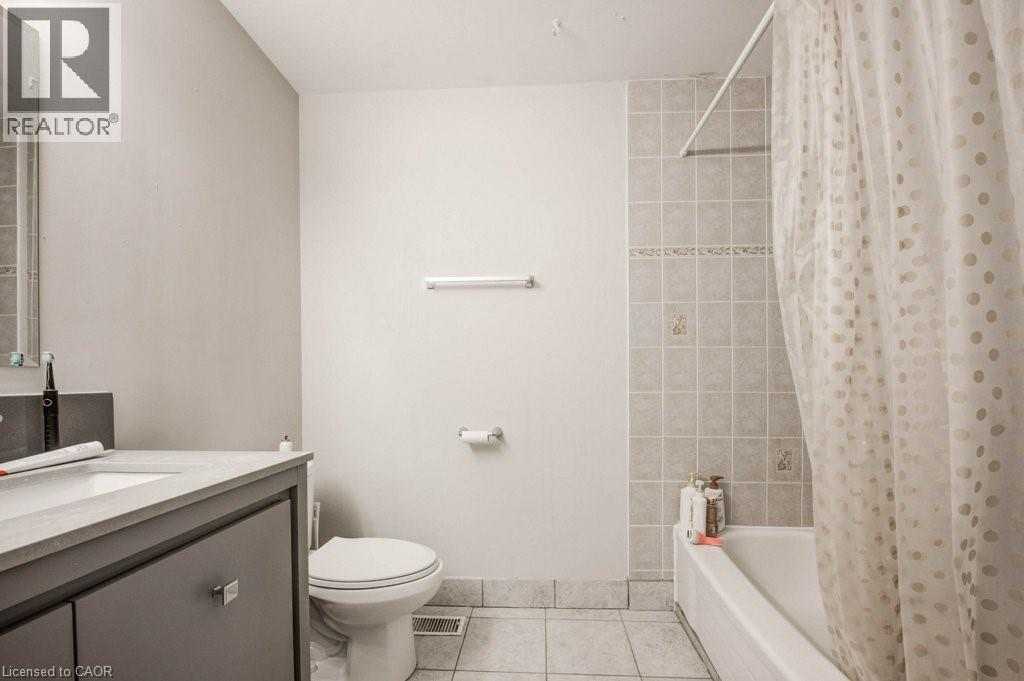 62 Dorset Street, Waterloo, Ontario  N2L 3L8 - Photo 11 - 40738348
