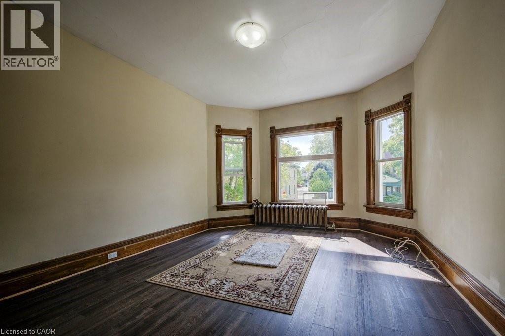 62 Dorset Street, Waterloo, Ontario  N2L 3L8 - Photo 36 - 40738348
