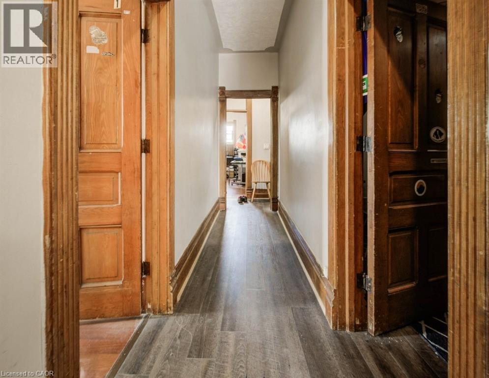 62 Dorset Street, Waterloo, Ontario  N2L 3L8 - Photo 38 - 40738348