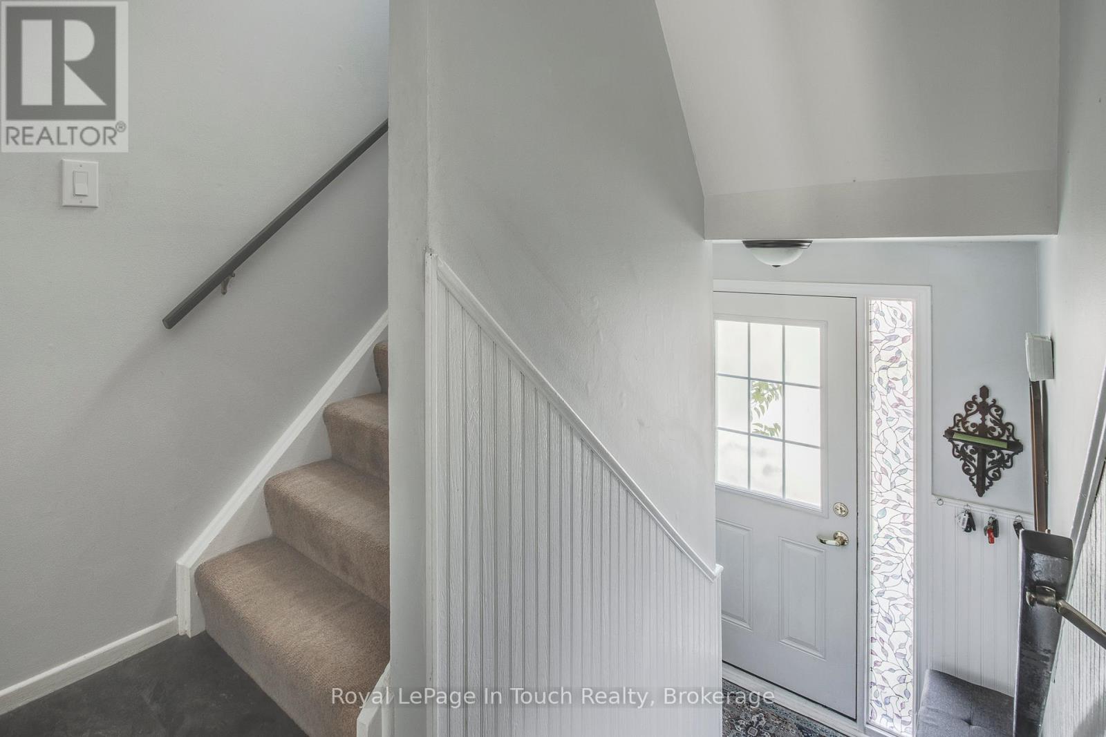 4 - 233 Innisfil Street, Barrie, Ontario  L4N 3E9 - Photo 14 - S12202677