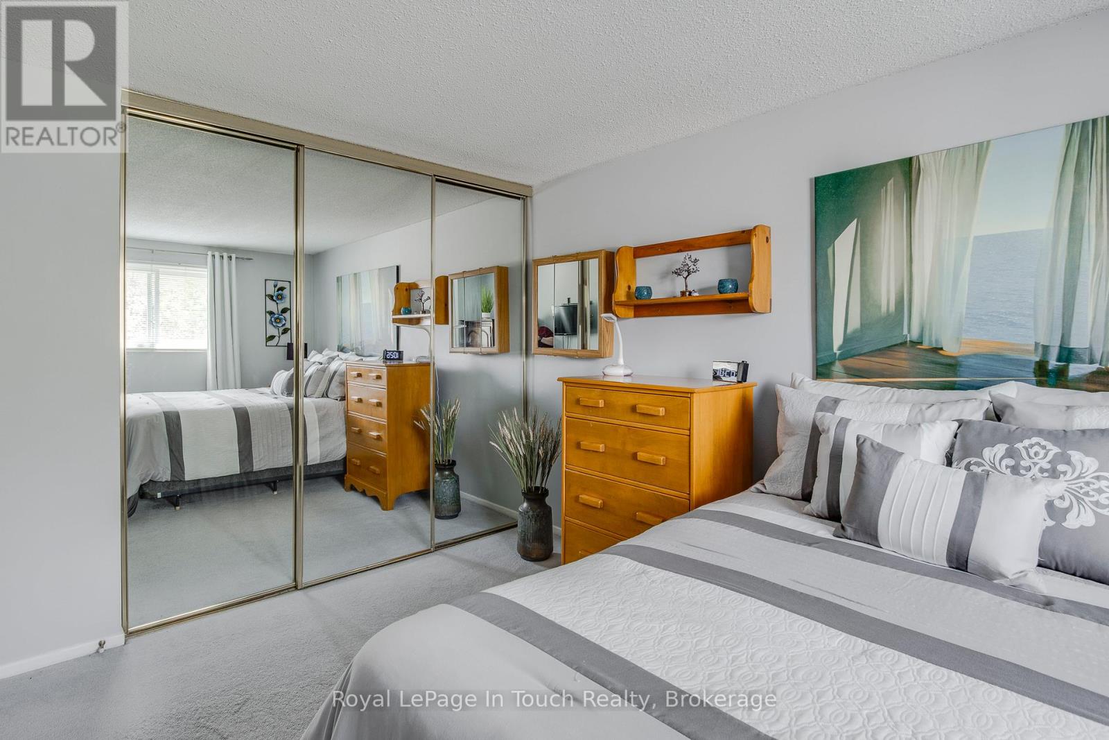 4 - 233 Innisfil Street, Barrie, Ontario  L4N 3E9 - Photo 16 - S12202677