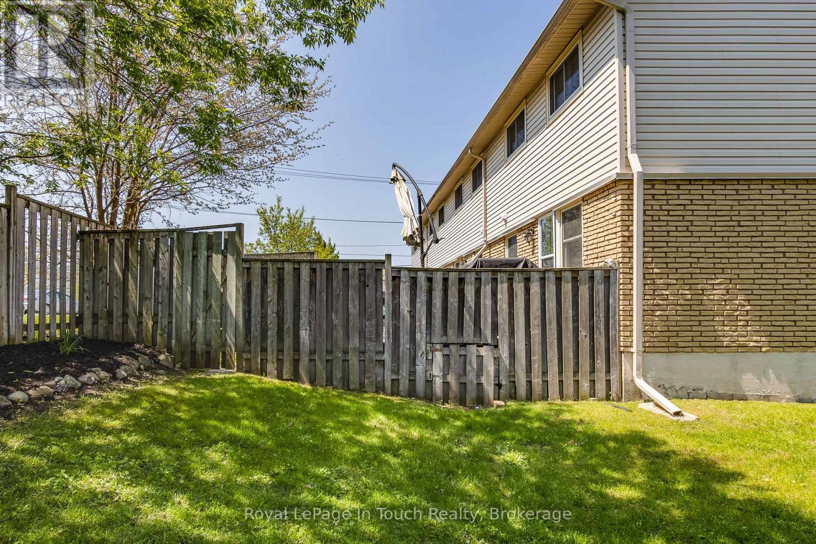4 - 233 Innisfil Street, Barrie, Ontario  L4N 3E9 - Photo 32 - S12202677