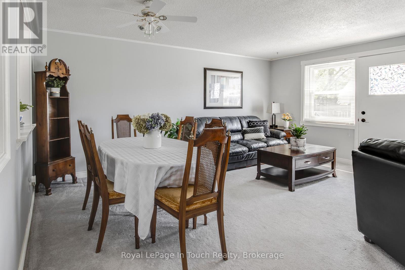 4 - 233 Innisfil Street, Barrie, Ontario  L4N 3E9 - Photo 4 - S12202677