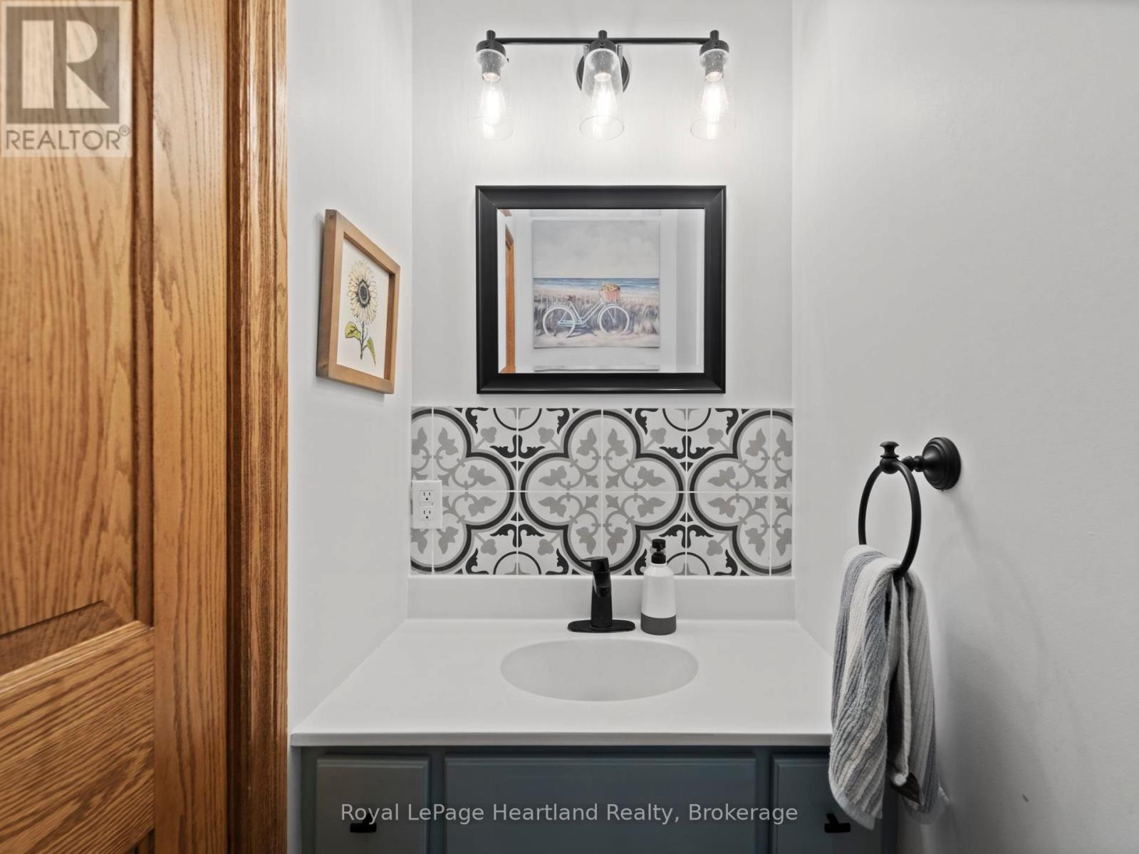 303 Albert Street, Central Huron, Ontario  N0M 1L0 - Photo 25 - X12202593