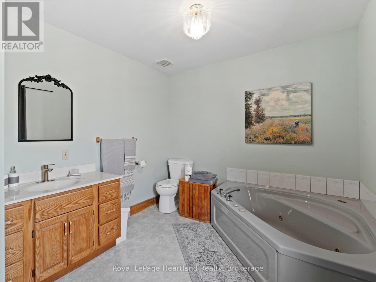303 Albert Street, Central Huron, Ontario  N0M 1L0 - Photo 36 - X12202593
