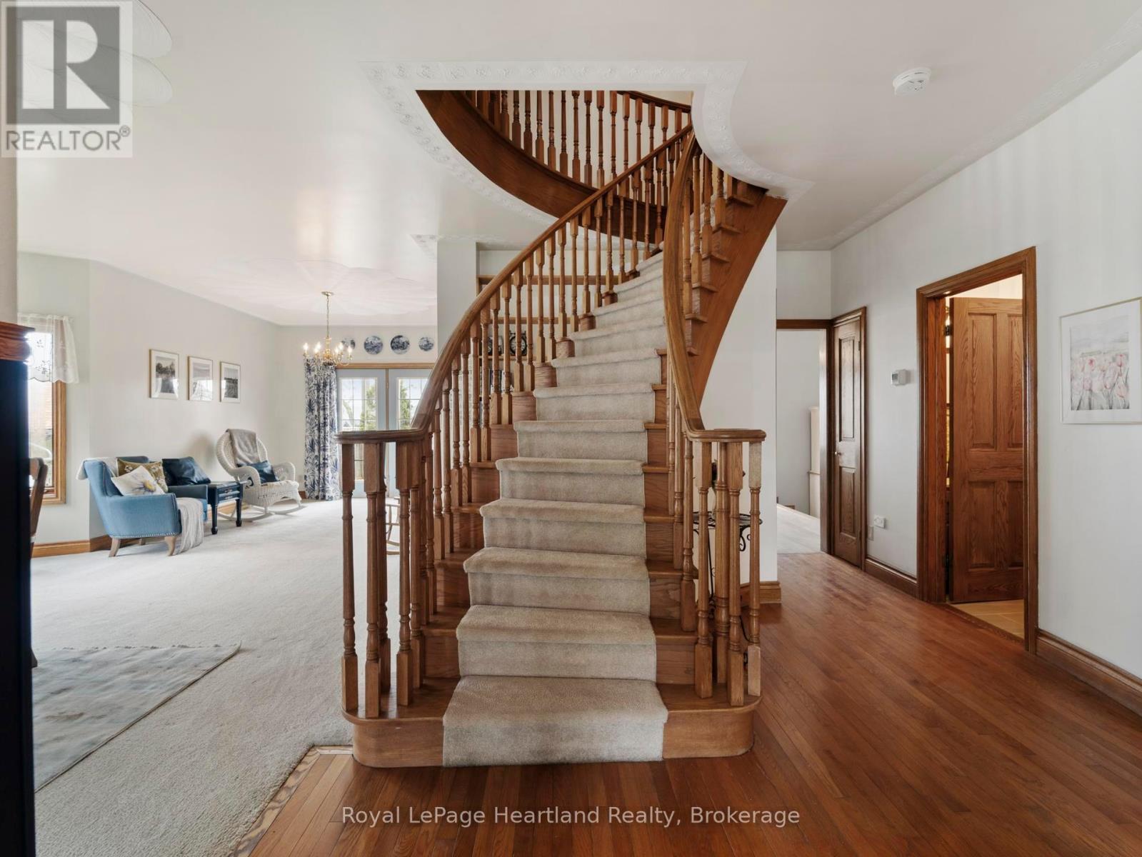 303 Albert Street, Central Huron, Ontario  N0M 1L0 - Photo 6 - X12202593