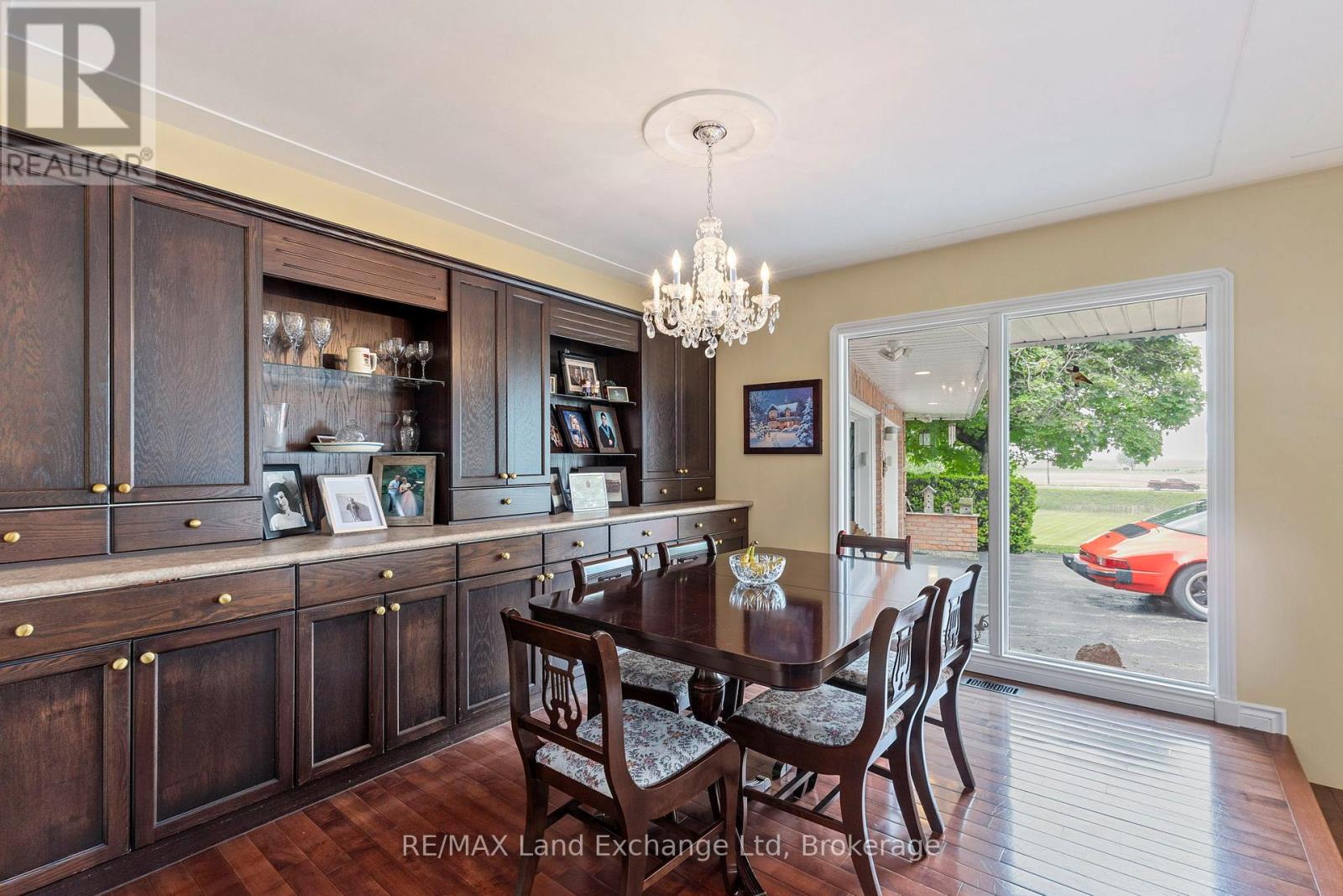 14519 Elginfield Road, Middlesex Centre, Ontario  N0M 2J0 - Photo 11 - X12202620