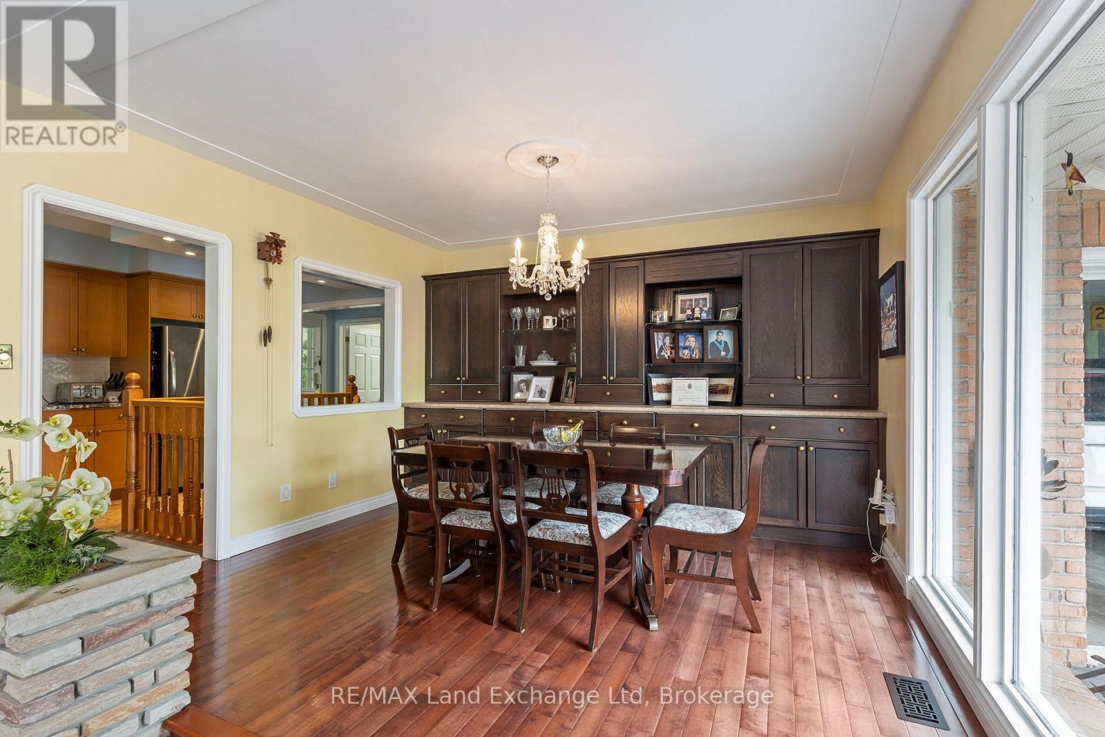 14519 Elginfield Road, Middlesex Centre, Ontario  N0M 2J0 - Photo 12 - X12202620