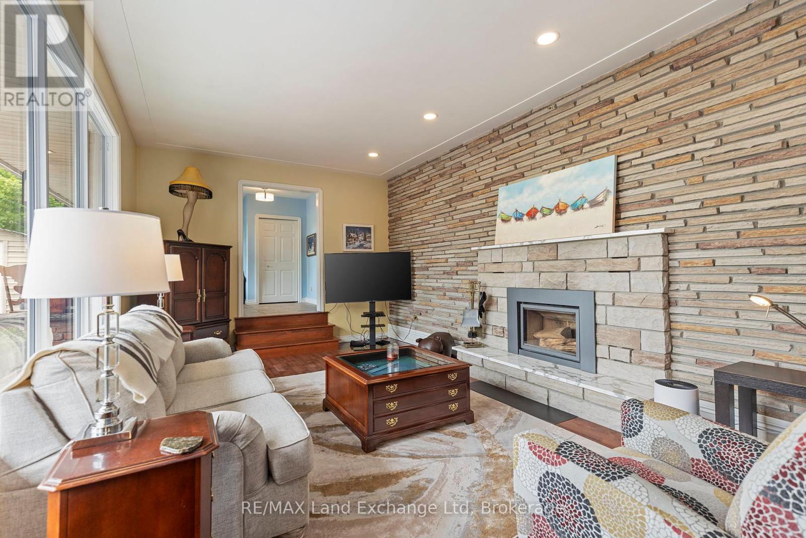14519 Elginfield Road, Middlesex Centre, Ontario  N0M 2J0 - Photo 9 - X12202620