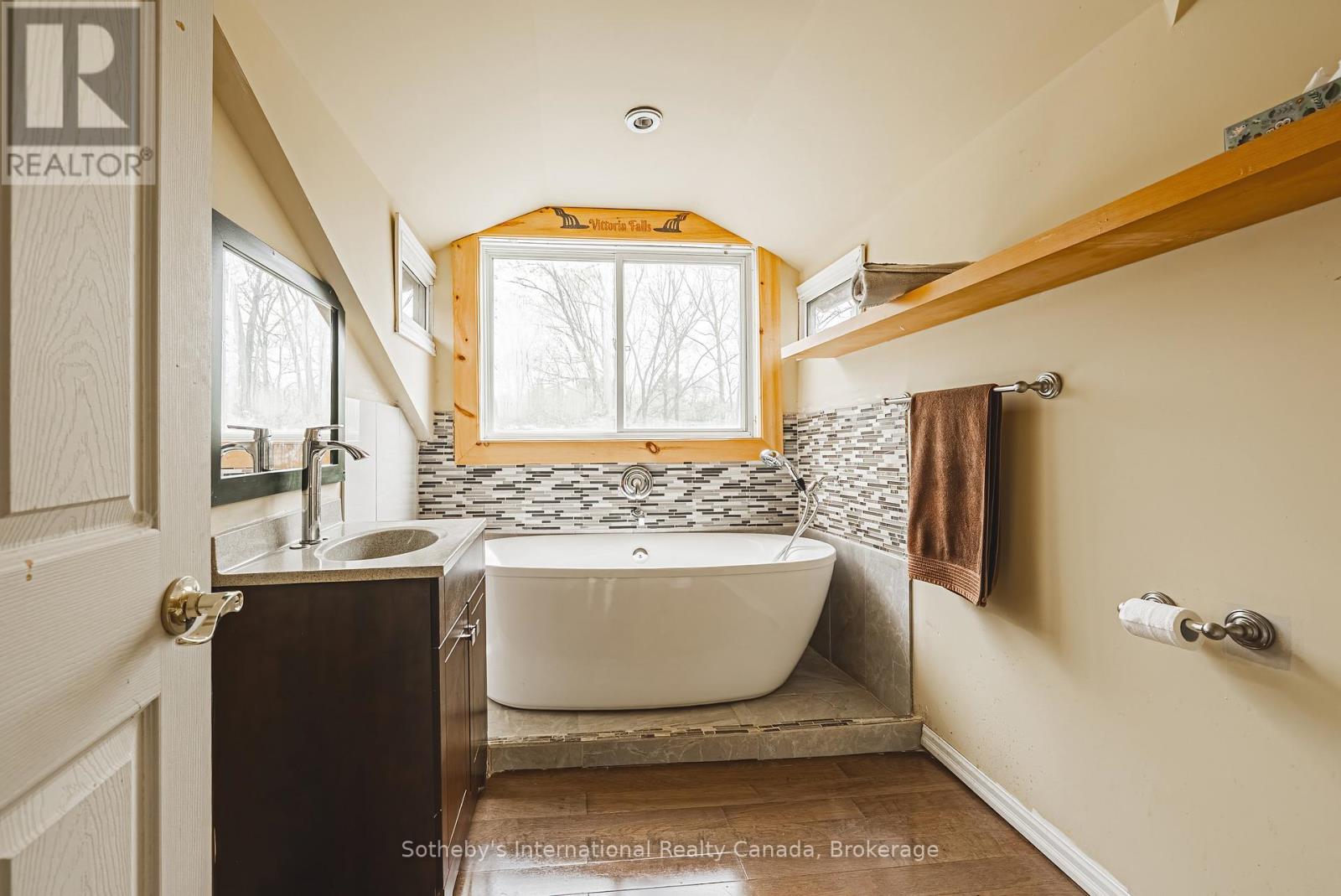 1680 Old Brock Street, Norfolk, Ontario  N0E 1W0 - Photo 21 - X12202624