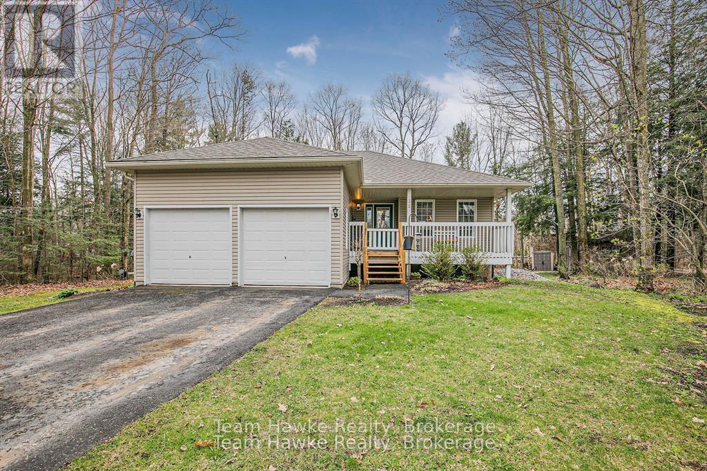 22 LAURIER BOULEVARD, Tiny, Ontario